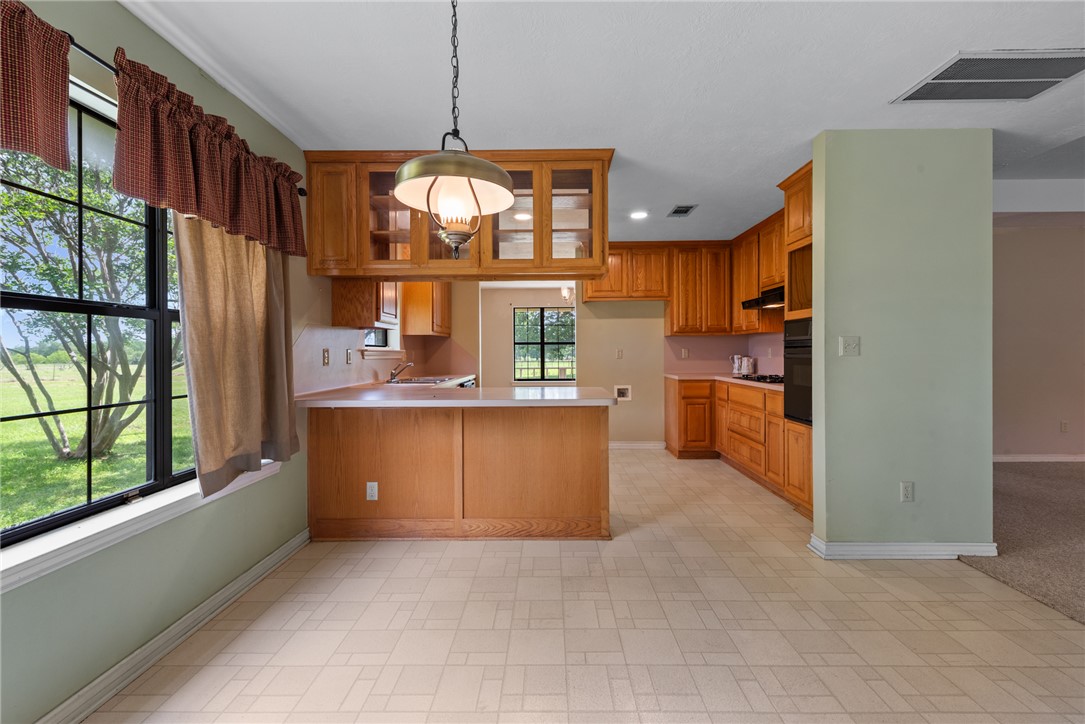 Bryan, Texas, 77808, United States, 4 Bedrooms Bedrooms, ,4 BathroomsBathrooms,Residential,For Sale,1975191