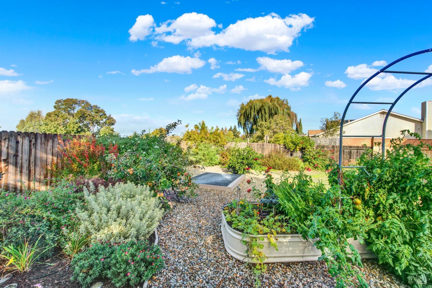 Suisun City, California, 94585, United States, 4 Bedrooms Bedrooms, ,3 BathroomsBathrooms,Residential,For Sale,1989604