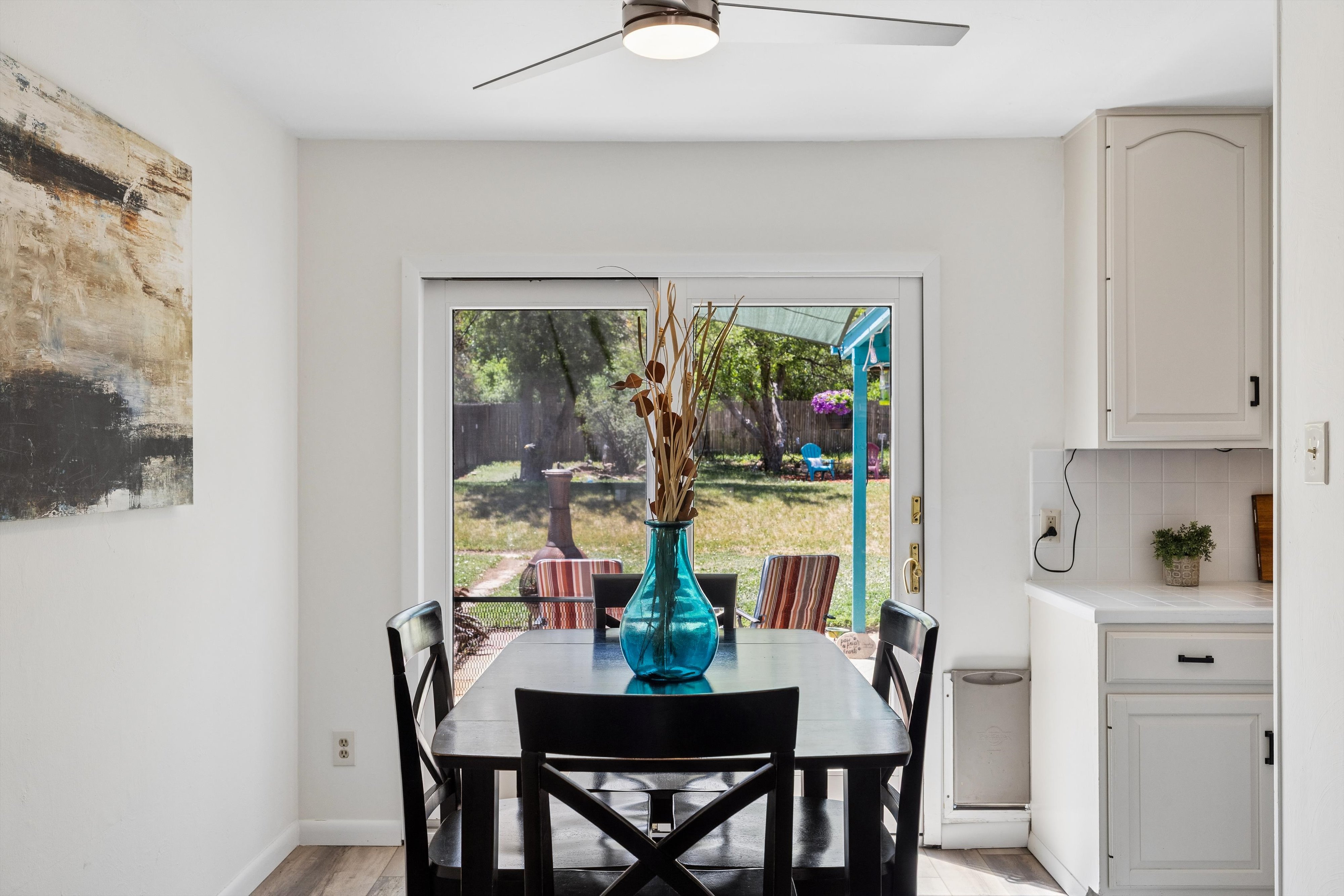 Beautifully updated and ideally positioned in sought-after University Hills - 物件實景