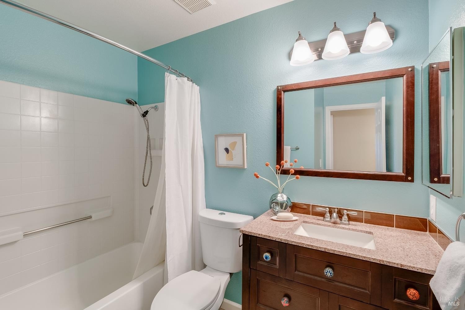 Martinez, California, 94553, United States, 3 Bedrooms Bedrooms, ,3 BathroomsBathrooms,Residential,For Sale,1990970