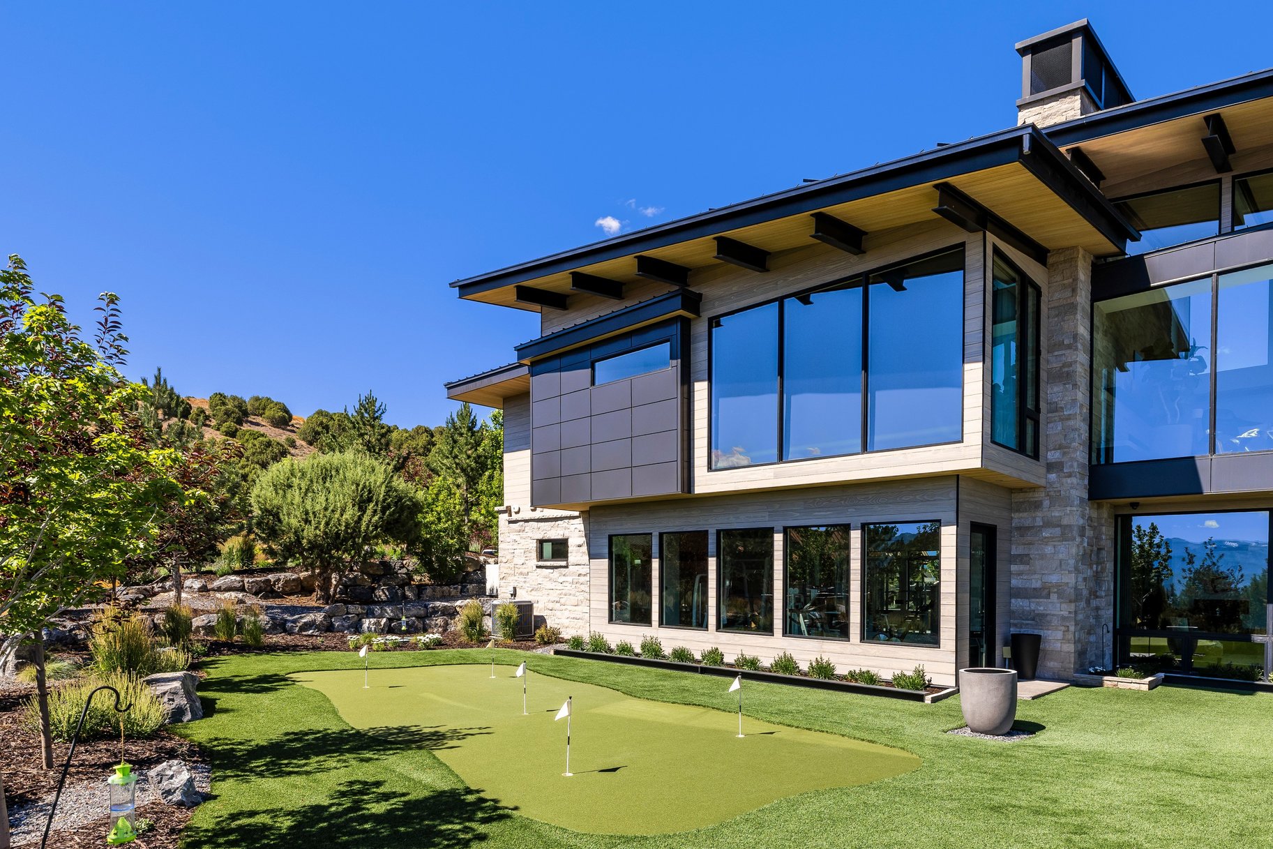  Luxury Lives Here  Architectural Masterpiece with Unmatched Privacy & Views - 物件實景