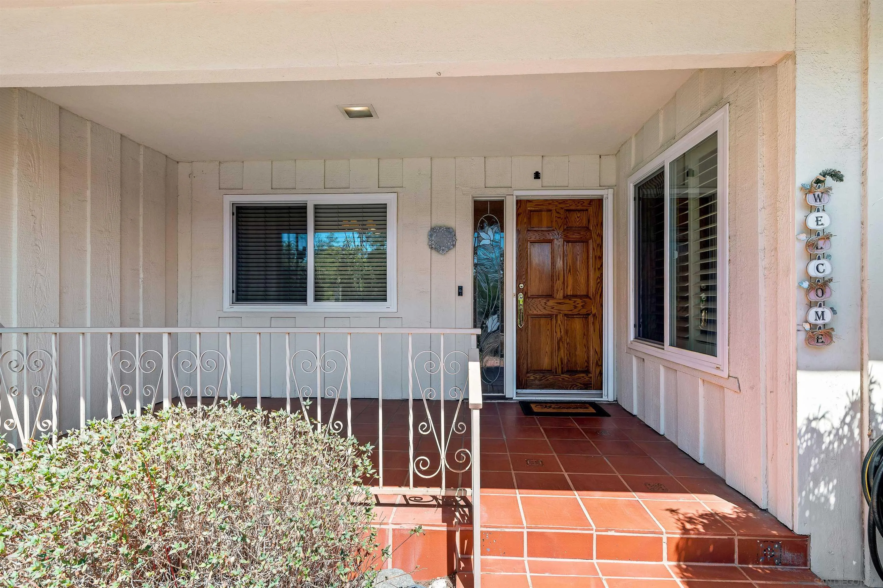 Escondido, California, 92025, United States, 3 Bedrooms Bedrooms, ,2 BathroomsBathrooms,Residential,For Sale,1940921