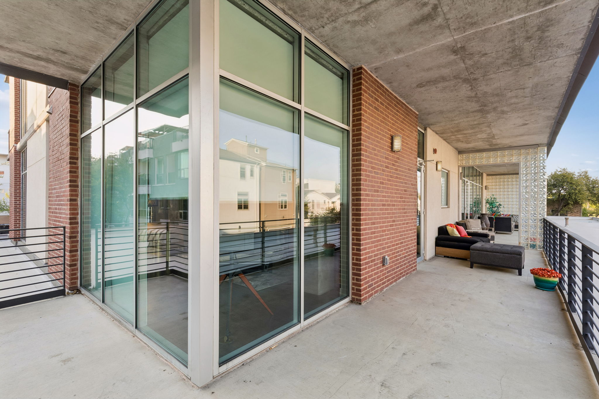  Rare Double Residence that Redefines Midrise Living in the Heart of Dallas - 物件實景