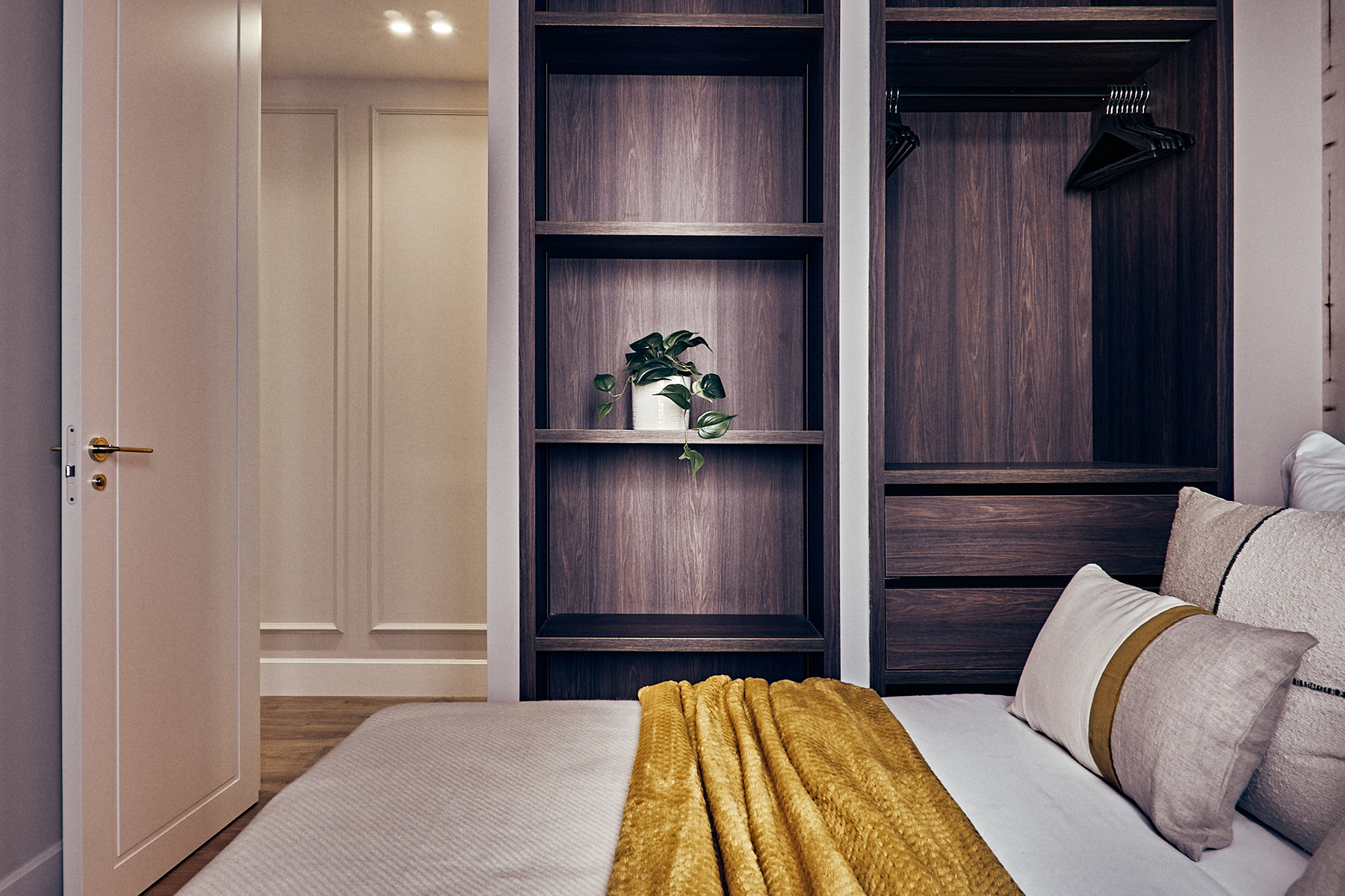  Renovated Flat in Retiro, Madrid - 3 Bedrooms and Natural Light - 物件實景