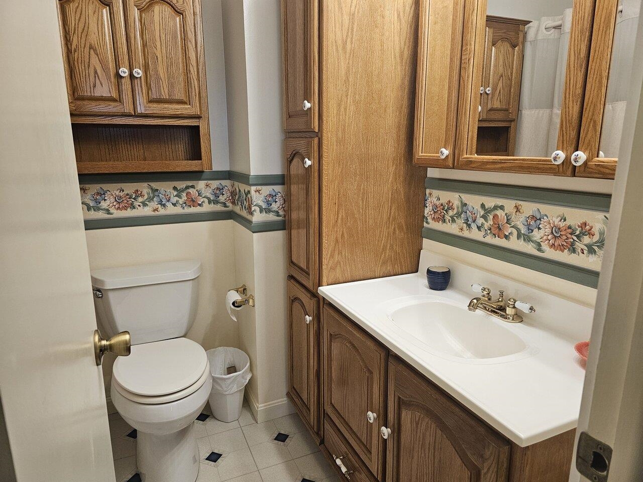 Williston, Vermont, 05495, United States, 3 Bedrooms Bedrooms, ,2 BathroomsBathrooms,Residential,For Sale,2001004