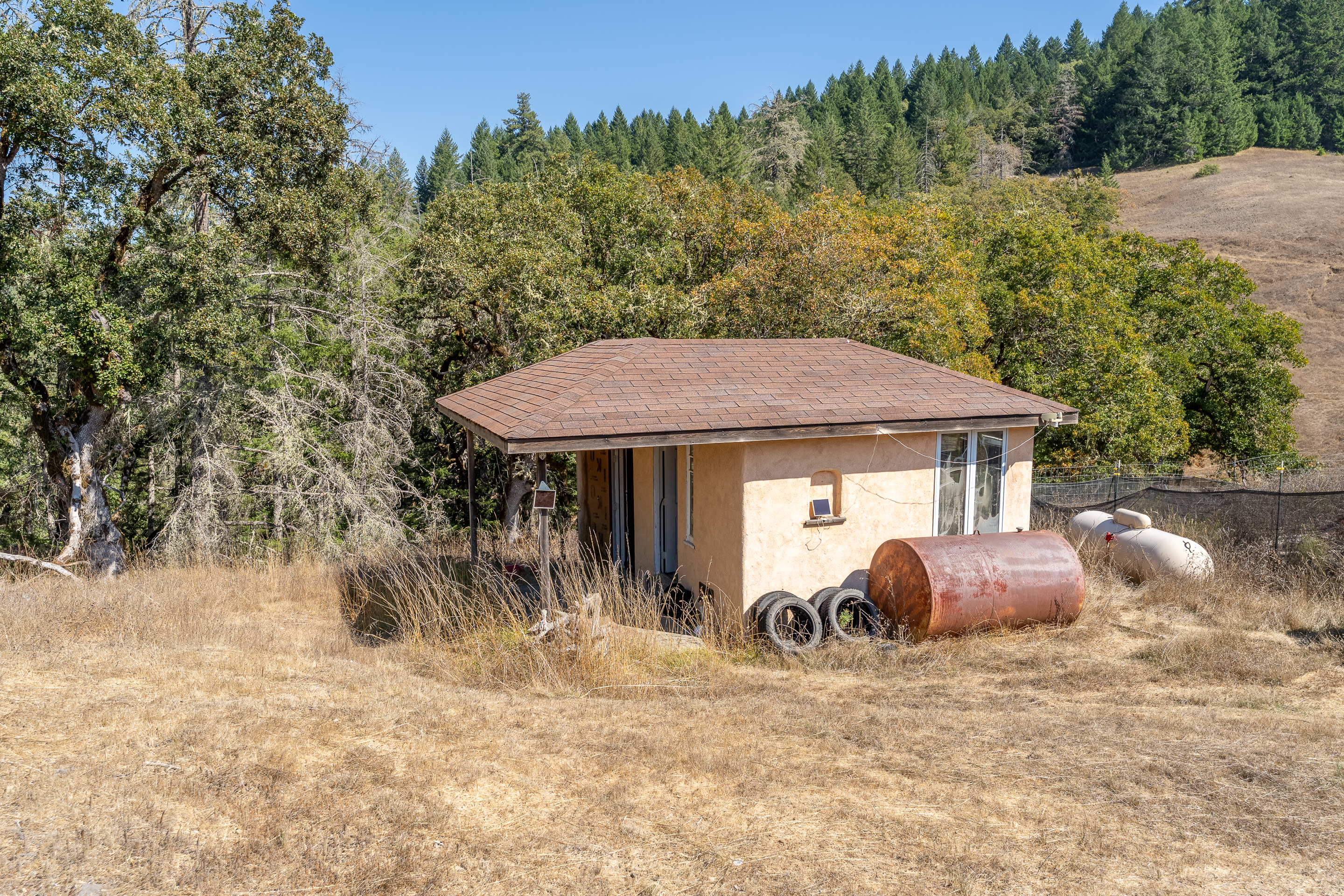 Willits, California, 95490, United States, 2 Bedrooms Bedrooms, ,2 BathroomsBathrooms,Residential,For Sale,1959114