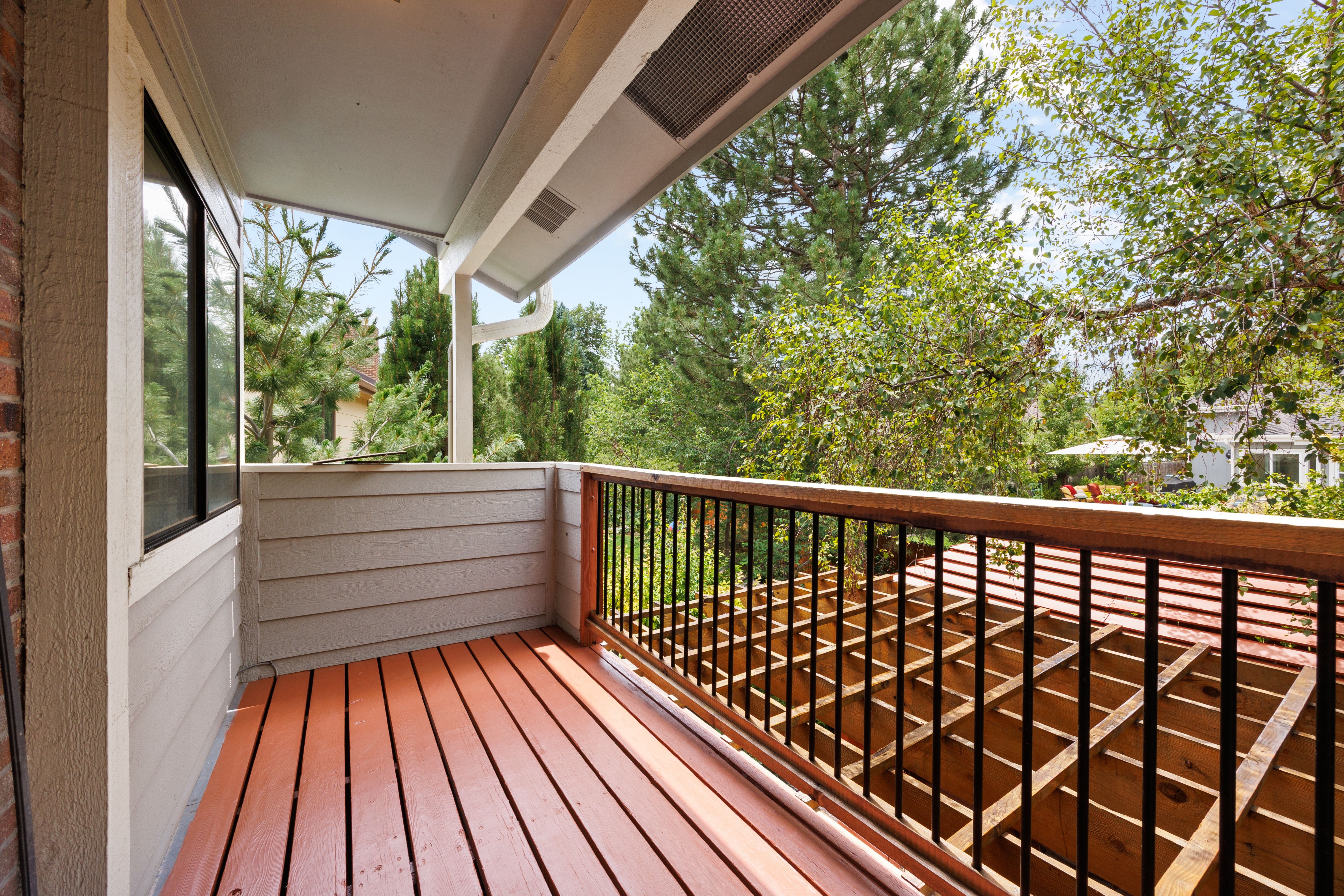  Updated Home with Private Yard & Equity Potential - 物件實景