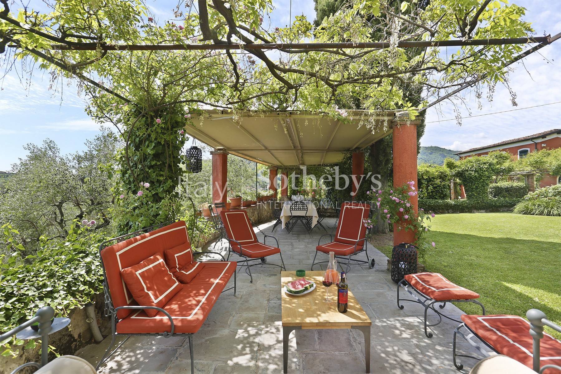  Beautiful villa with swimming pool in the countryside of Lucca - 物件實景