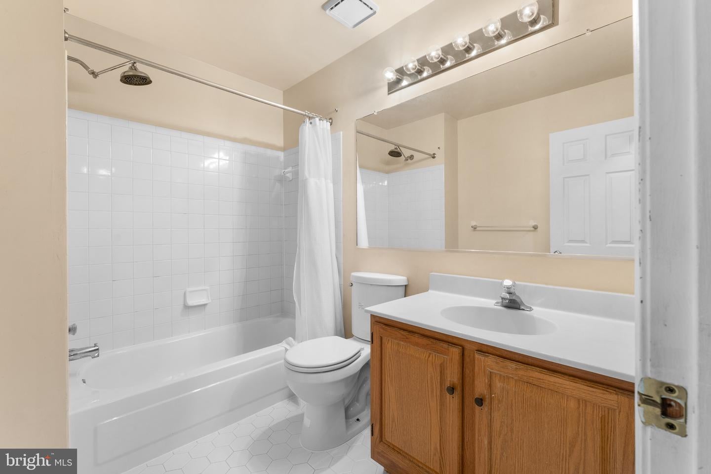 BOWIE, Maryland, 20720, United States, 4 Bedrooms Bedrooms, ,4 BathroomsBathrooms,Residential,For Sale,1897173
