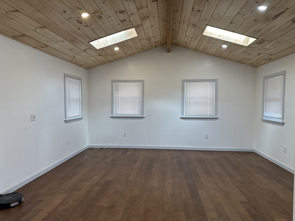 Methuen, Massachusetts, 01844, United States, 4 Bedrooms Bedrooms, ,2 BathroomsBathrooms,Residential,For Sale,1990759