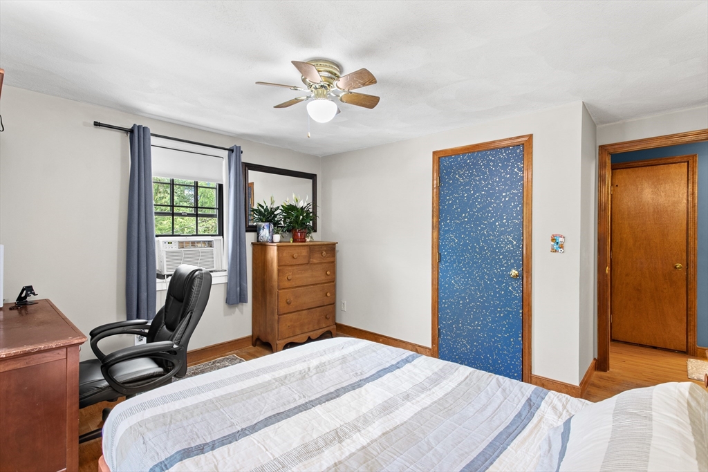 Waltham, Massachusetts, 02451, United States, 4 Bedrooms Bedrooms, ,2 BathroomsBathrooms,Residential,For Sale,1914074