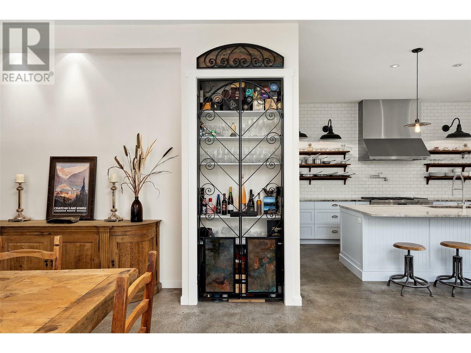 KELOWNA, British Columbia, V1Y 5N3, CA, 6 Bedrooms Bedrooms, ,4 BathroomsBathrooms,Residential,For Sale,1883056