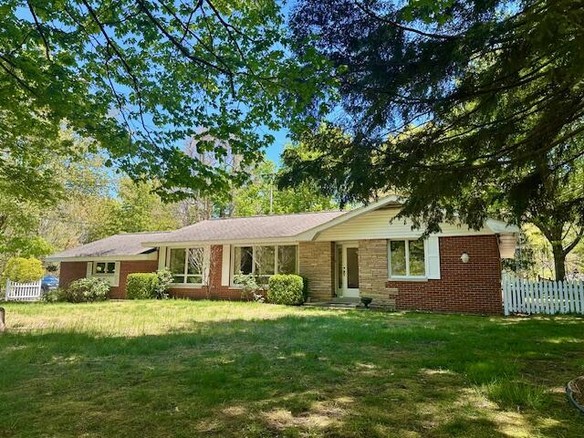 Fennville, Michigan, 49408, United States, 3 Bedrooms Bedrooms, ,2 BathroomsBathrooms,Residential,For Sale,2027985