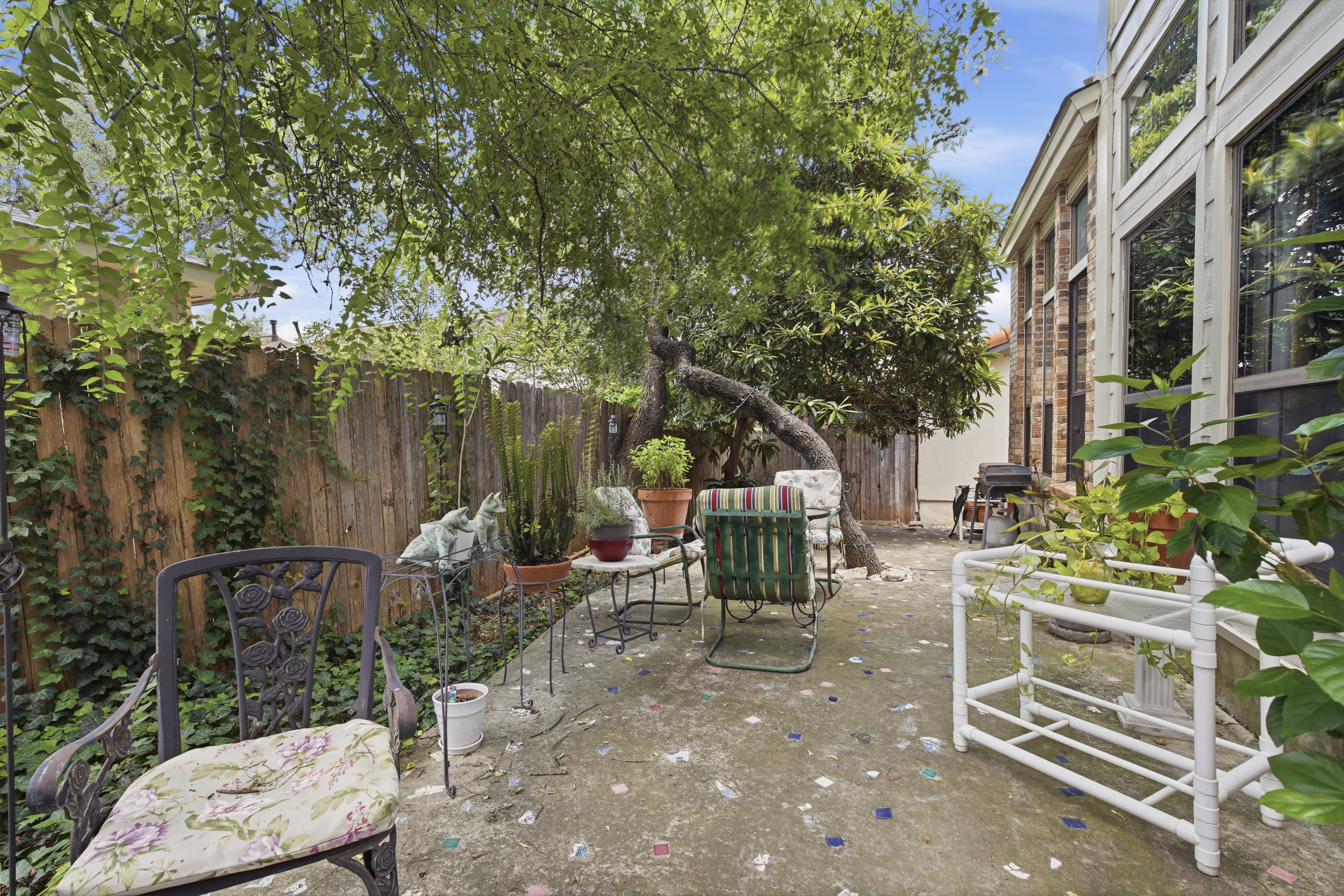  Timeless River Oaks Garden Home - 物件實景