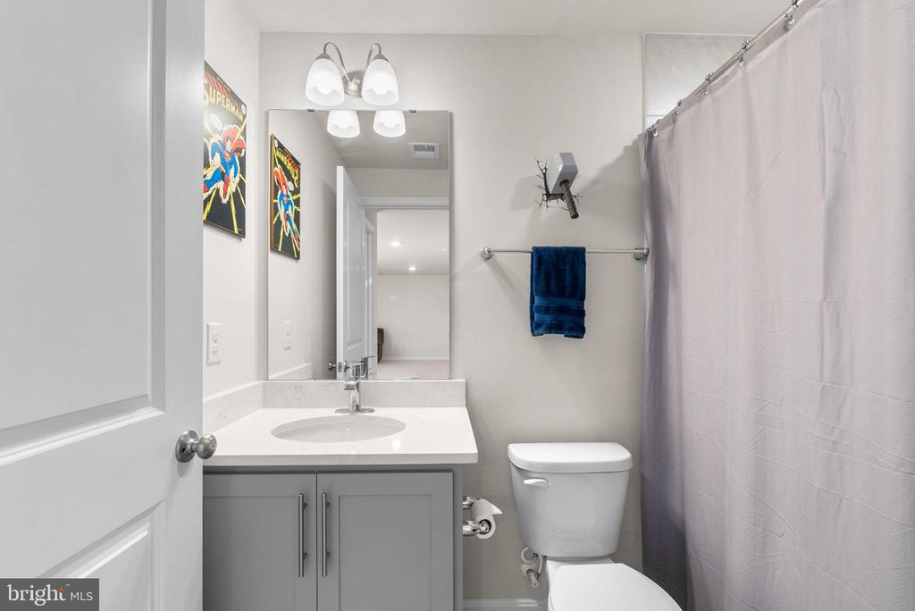 Frederick, Maryland, 21701, United States, 5 Bedrooms Bedrooms, ,4 BathroomsBathrooms,Residential,For Sale,1987107