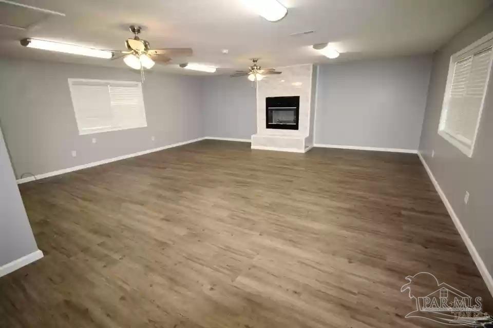 Pensacola, Florida, 32526, United States, 4 Bedrooms Bedrooms, ,3 BathroomsBathrooms,Residential,For Sale,1940063