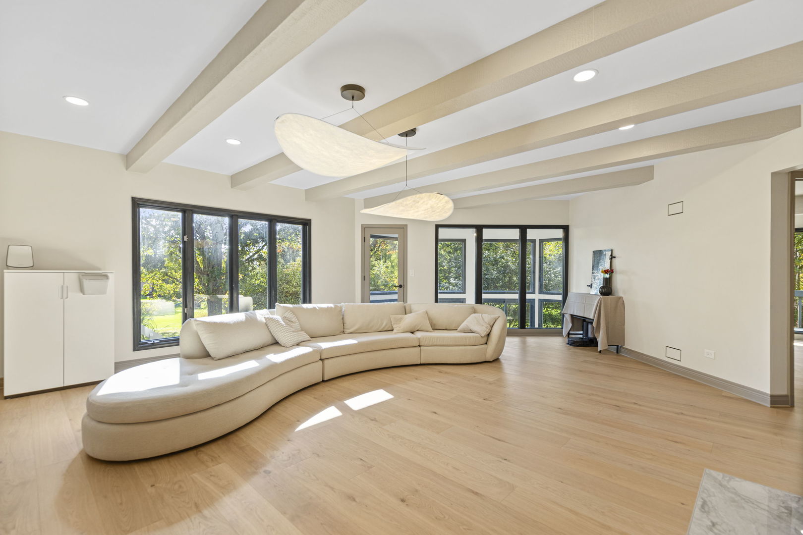 Long Grove, Illinois, 60047, United States, 4 Bedrooms Bedrooms, ,4 BathroomsBathrooms,Residential,For Sale,1994818