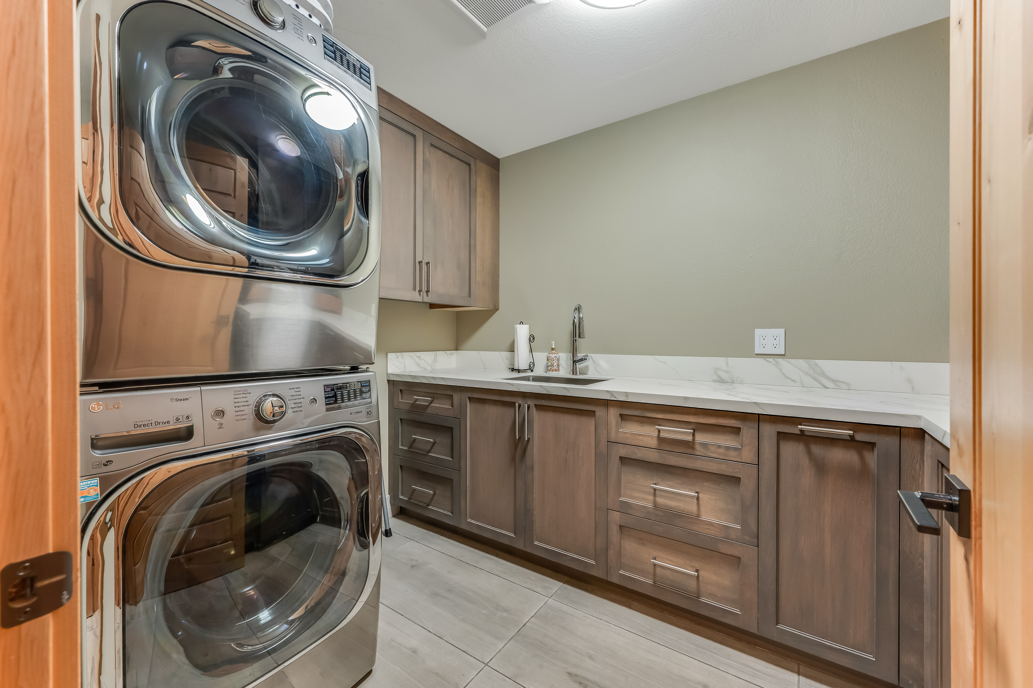  1515 San Ramon Way, Santa Rosa, CA 95409 - 物件實景
