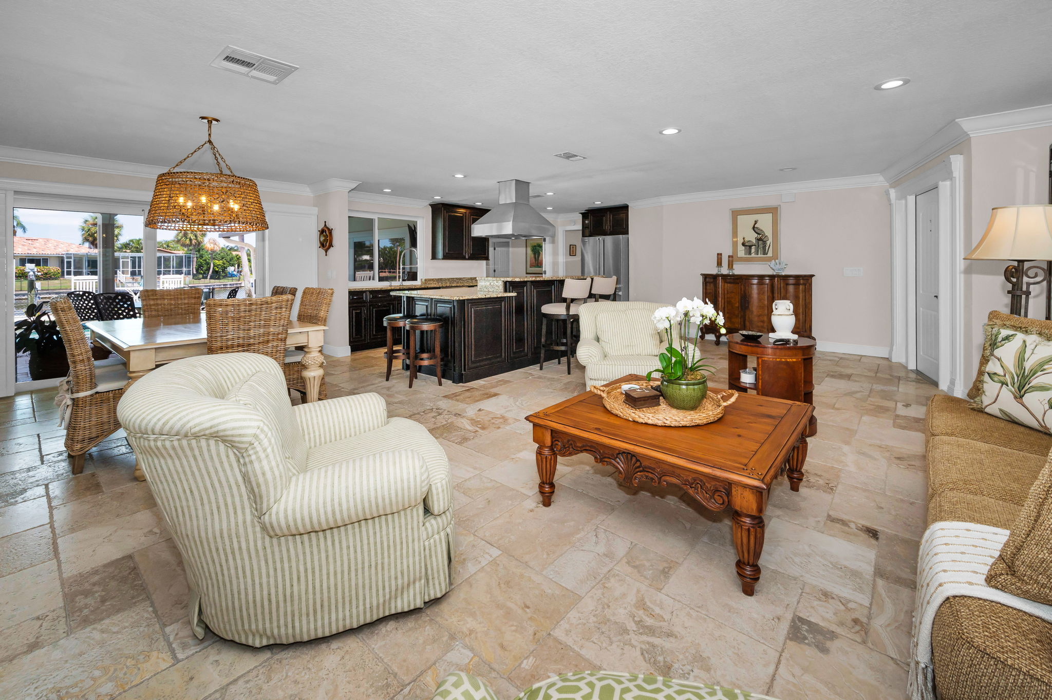 St Petersburg, Florida, 33703, United States, 4 Bedrooms Bedrooms, ,3 BathroomsBathrooms,Residential,For Sale,1978536