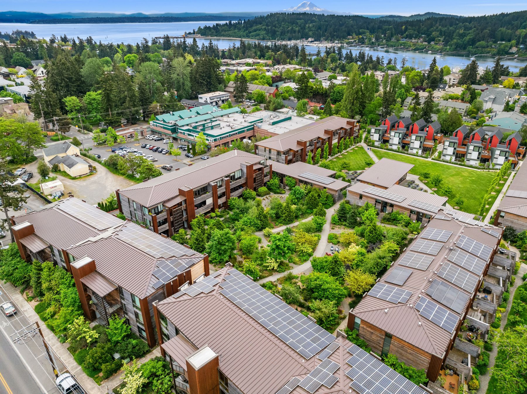  221 Wyatt Way NW, Unit A104, Bainbridge Island, WA 98110 - 物件實景