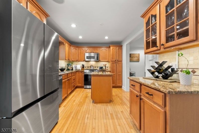 Randolph Twp., New Jersey, 07869, United States, 3 Bedrooms Bedrooms, ,2 BathroomsBathrooms,Residential,For Sale,1944786