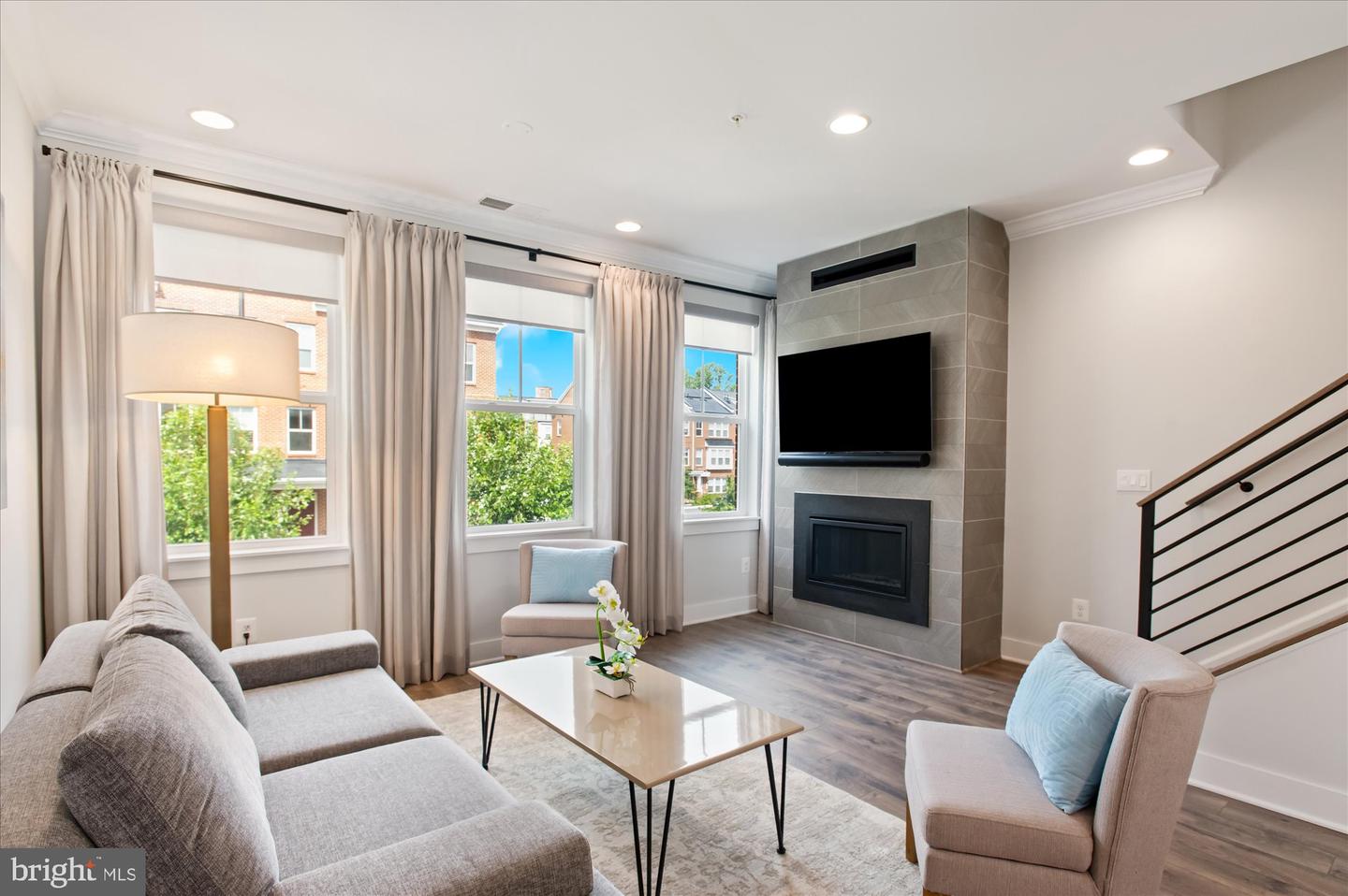 Washington, District of Columbia, 20017, United States, 3 Bedrooms Bedrooms, ,4 BathroomsBathrooms,Residential,For Sale,1918552