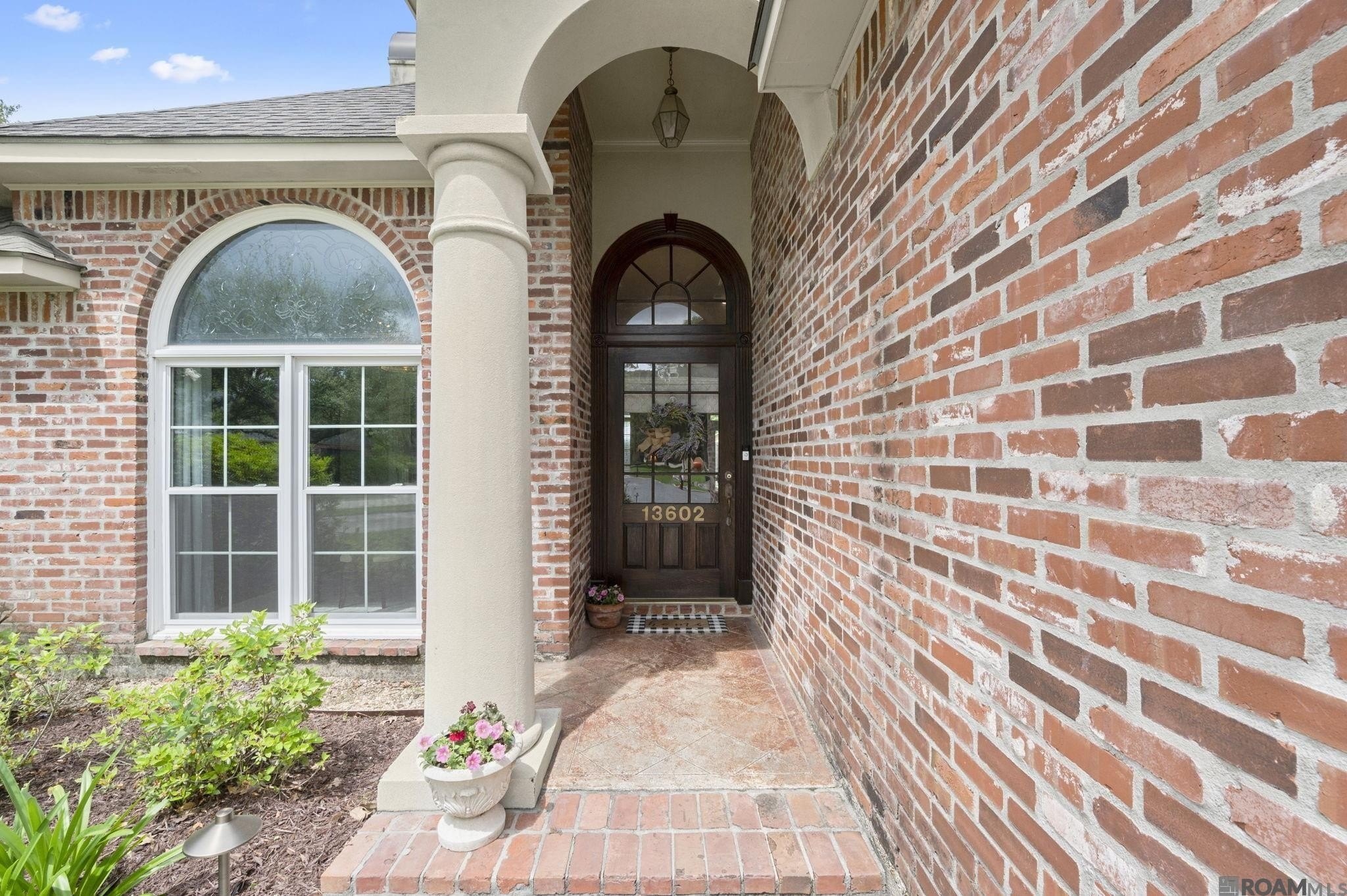 Baton Rouge, Louisiana, 70810, United States, 4 Bedrooms Bedrooms, ,3 BathroomsBathrooms,Residential,For Sale,2037860