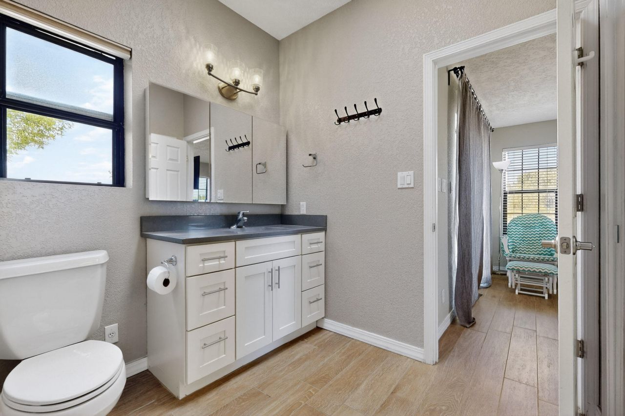 Albuquerque, New Mexico, 87122, United States, 5 Bedrooms Bedrooms, ,5 BathroomsBathrooms,Residential,For Sale,1933221