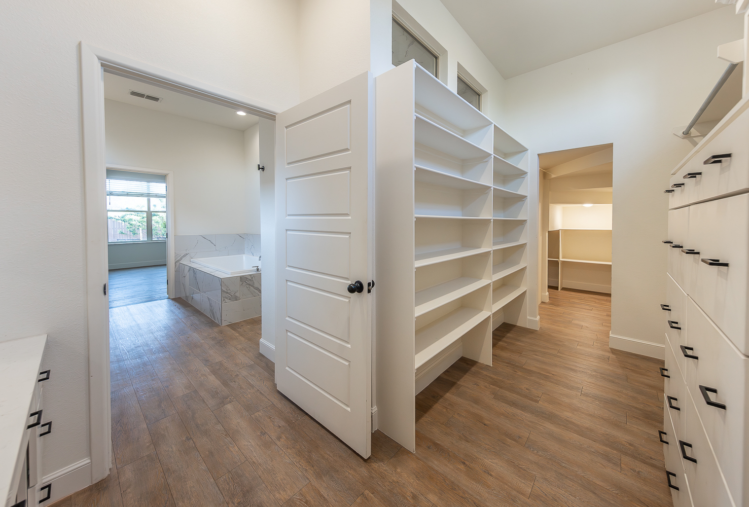 Lubbock, Texas, 79424, United States, 4 Bedrooms Bedrooms, ,4 BathroomsBathrooms,Residential,For Sale,1761130