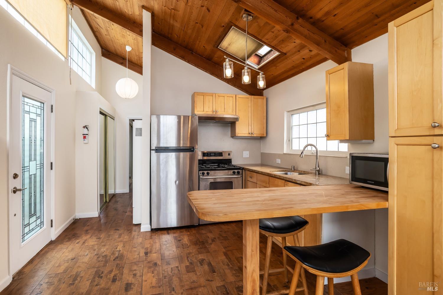 Sausalito, California, 94965, United States, 1 Bedroom Bedrooms, ,1 BathroomBathrooms,Residential,For Sale,1804395