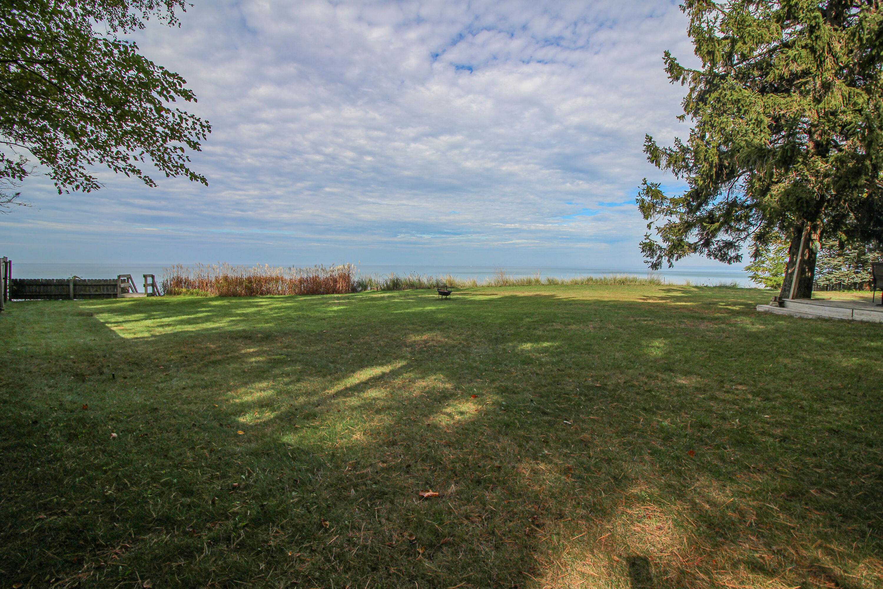 South Haven, Michigan, 49090, United States, 3 Bedrooms Bedrooms, ,4 BathroomsBathrooms,Residential,For Sale,1982825