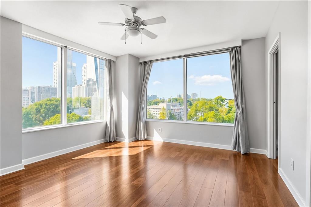 Atlanta, Georgia, 30326, United States, 2 Bedrooms Bedrooms, ,3 BathroomsBathrooms,Residential,For Sale,1949751