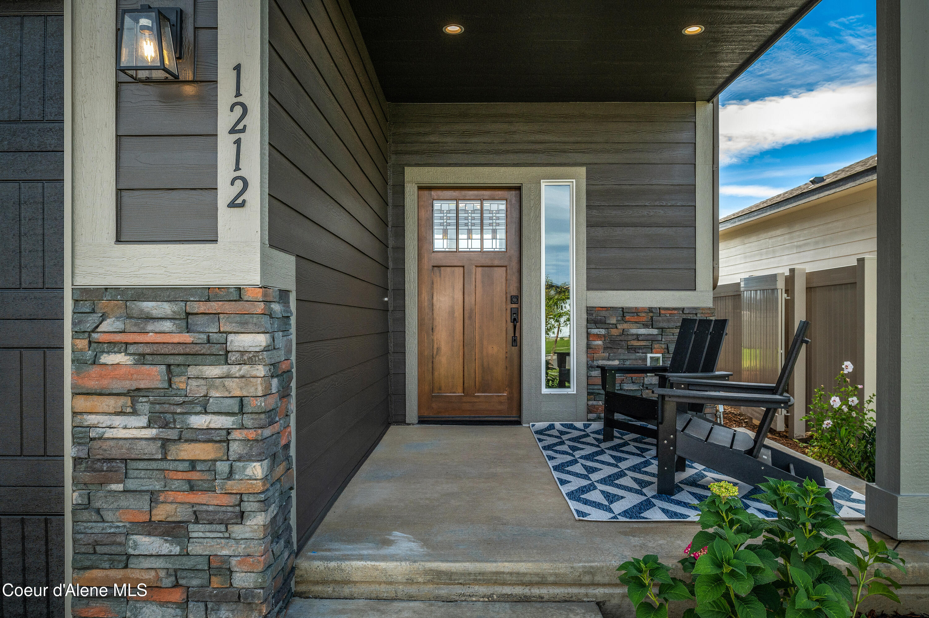 Rathdrum, Idaho, 83858, United States, 3 Bedrooms Bedrooms, ,3 BathroomsBathrooms,Residential,For Sale,1751512