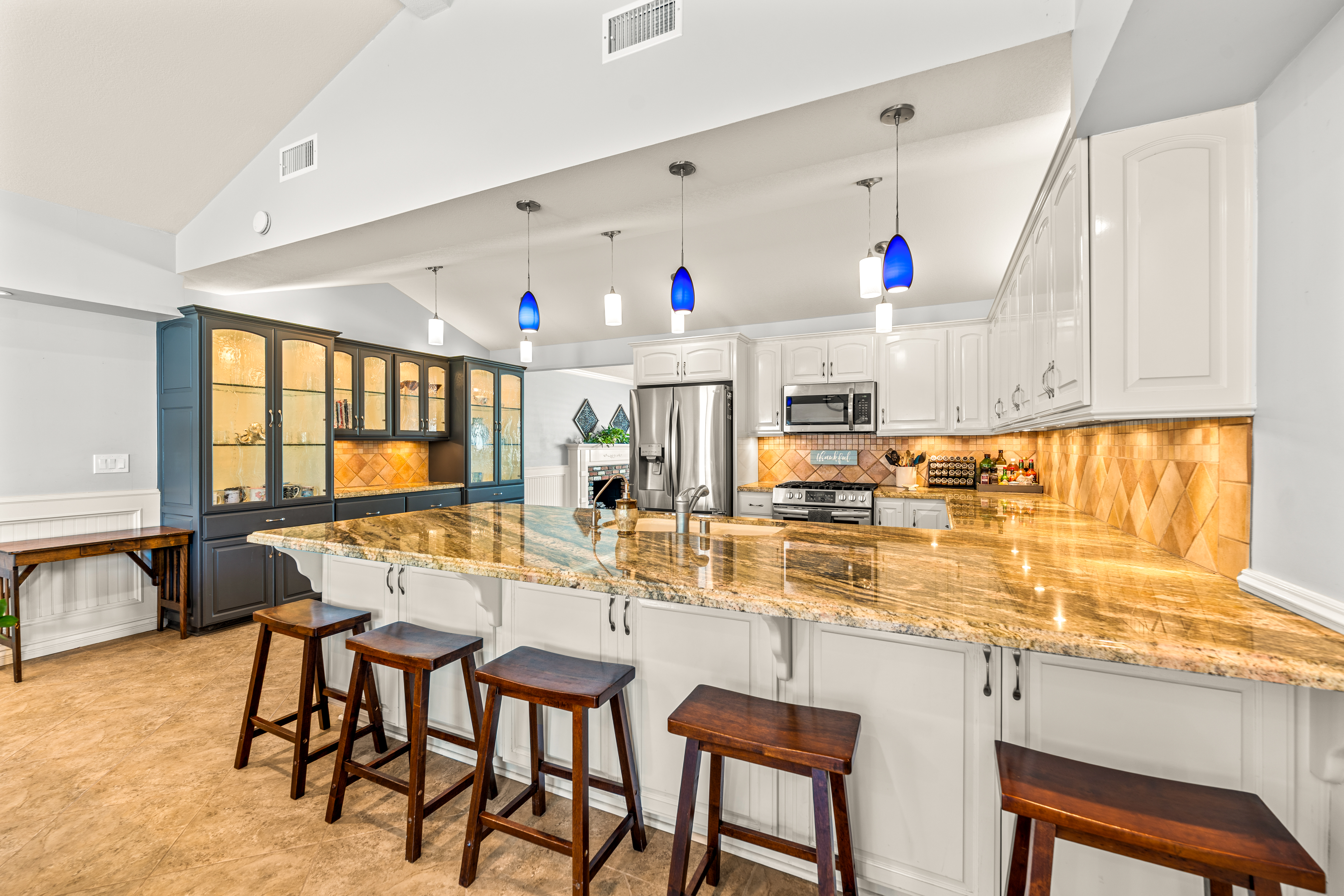  204 Mara Avenue, Ventura, CA 93004 - 物件實景