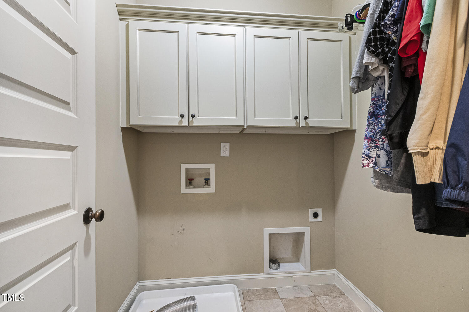Fuquay Varina, North Carolina, 27526, United States, 4 Bedrooms Bedrooms, ,4 BathroomsBathrooms,Residential,For Sale,1889692