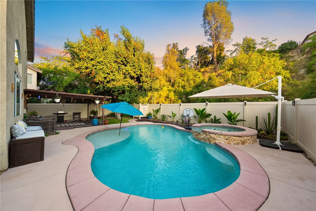 Temecula, California, 92592, United States, 3 Bedrooms Bedrooms, ,3 BathroomsBathrooms,Residential,For Sale,1927855