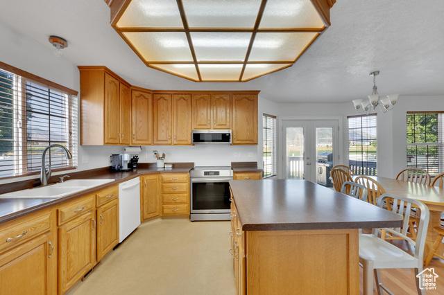 Spanish Fork, Utah, 84660, United States, 5 Bedrooms Bedrooms, ,3 BathroomsBathrooms,Residential,For Sale,1979281