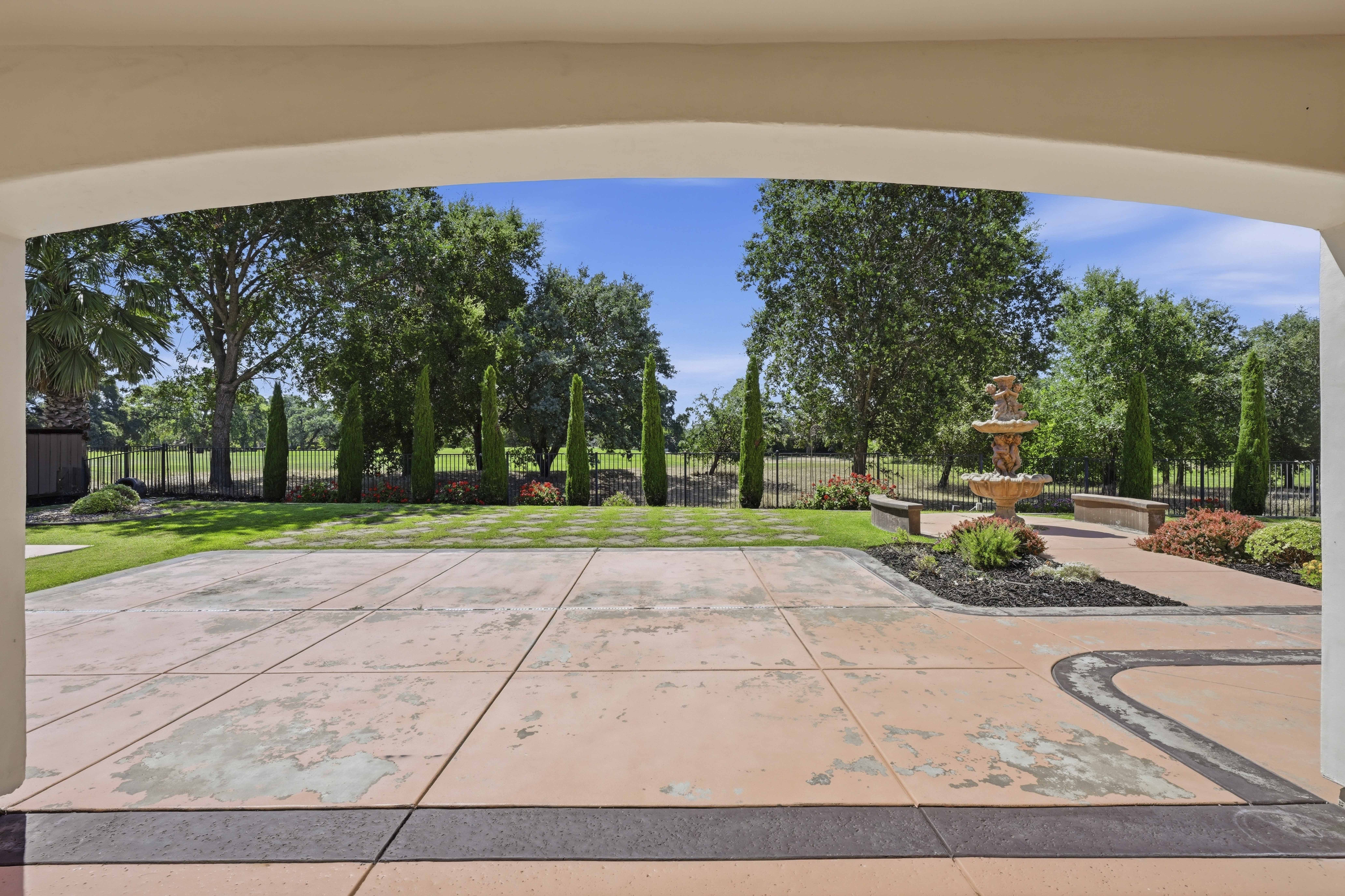  8587 Indianwood Lane, Roseville, CA 95747 - 物件實景