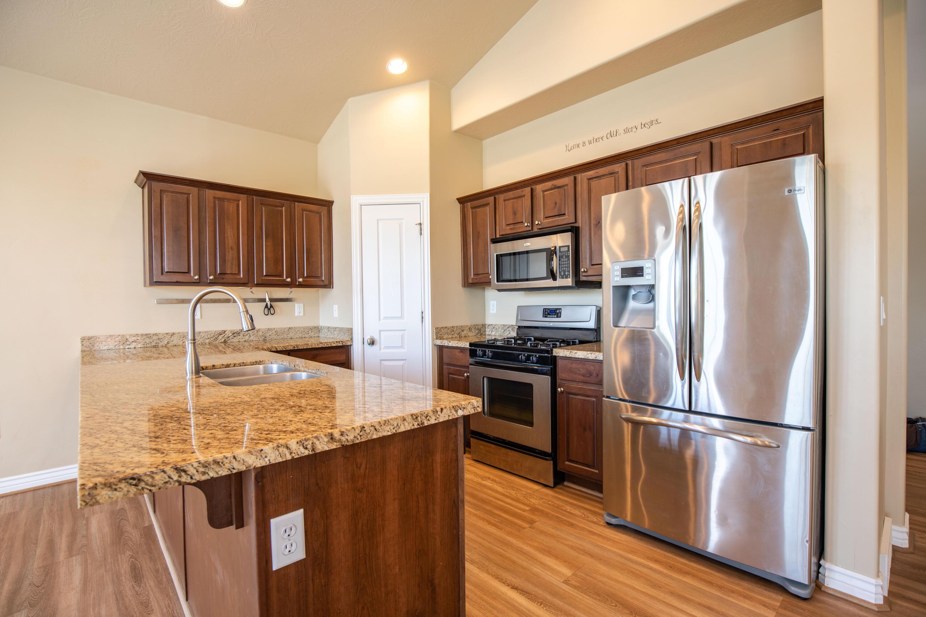 LEHI, Utah, 84043, United States, 5 Bedrooms Bedrooms, ,4 BathroomsBathrooms,Residential,For Sale,1935111