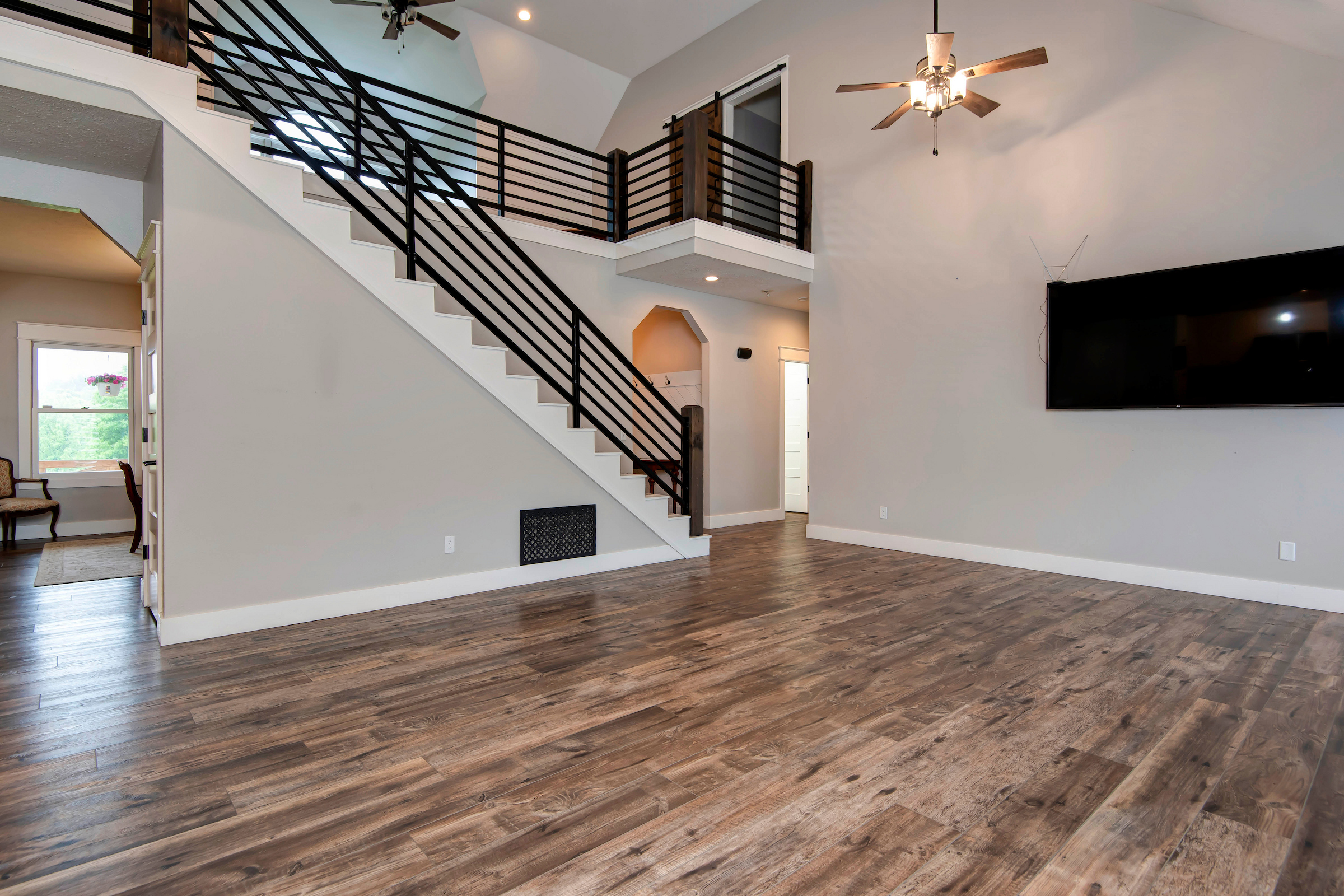 Springfield, Missouri, 65803, United States, 5 Bedrooms Bedrooms, ,3 BathroomsBathrooms,Residential,For Sale,2049332