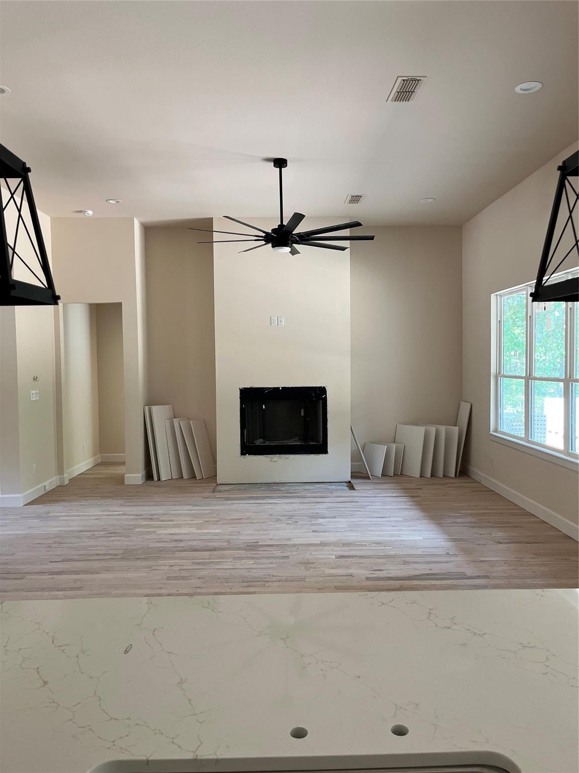 Mineola, Texas, 75773, United States, 4 Bedrooms Bedrooms, ,4 BathroomsBathrooms,Residential,For Sale,1981031