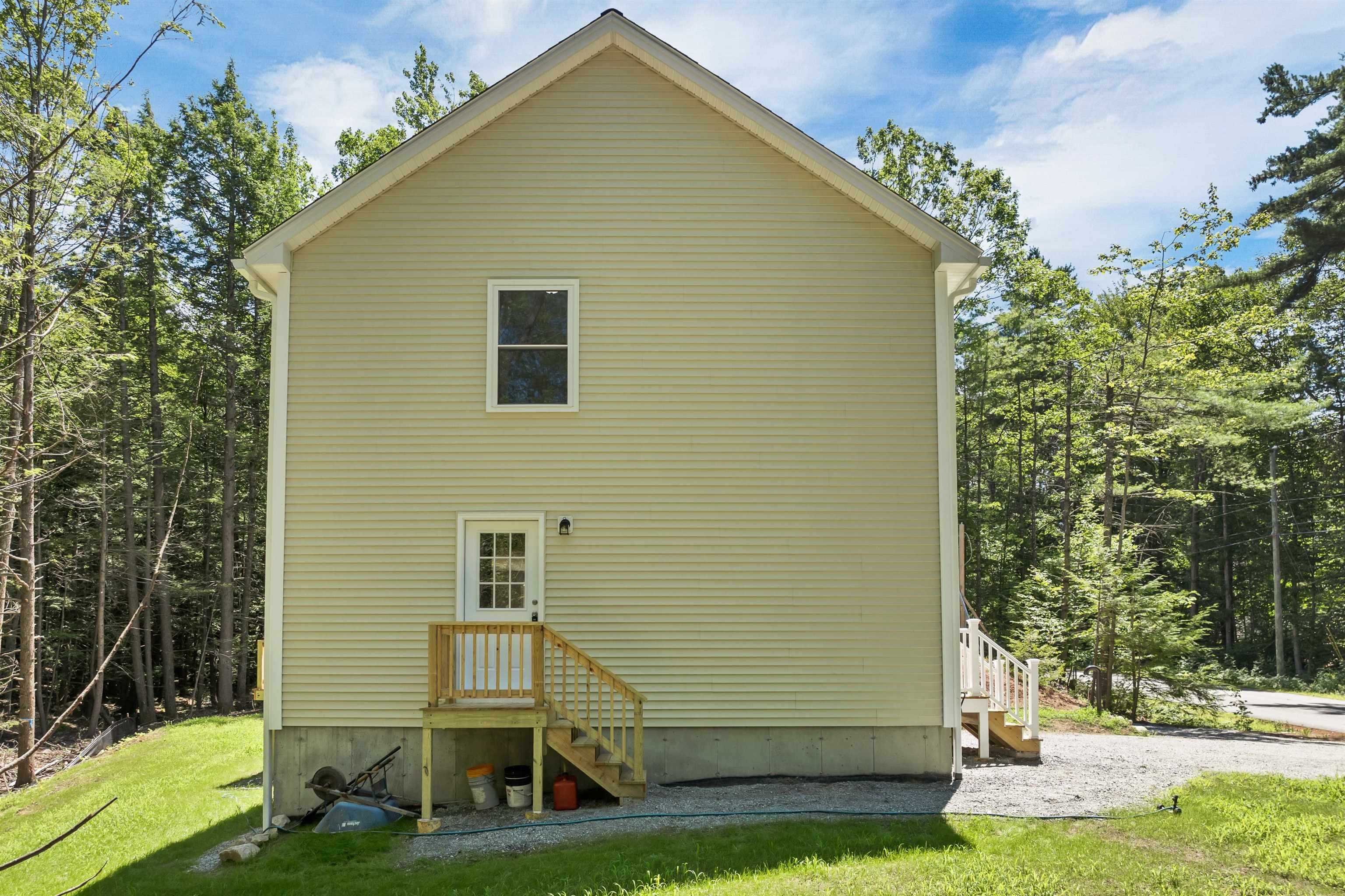 Bennington, New Hampshire, 03442, United States, 3 Bedrooms Bedrooms, ,2 BathroomsBathrooms,Residential,For Sale,1898255