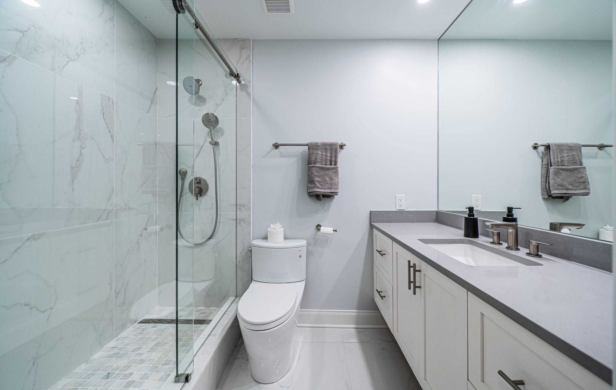 Belleair, Florida, 33756, United States, 2 Bedrooms Bedrooms, ,3 BathroomsBathrooms,Residential,For Sale,1979056