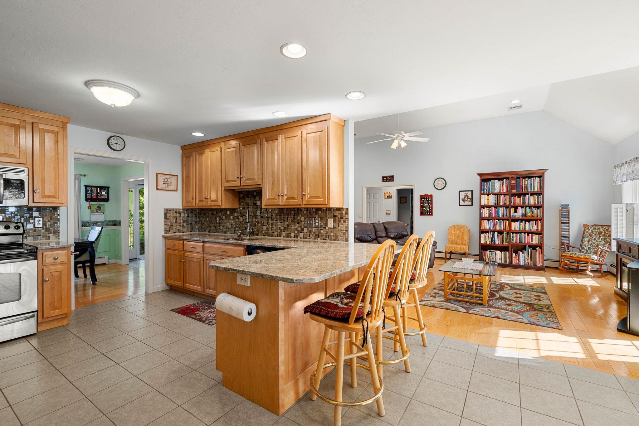 Chester, New Hampshire, 03036, United States, 3 Bedrooms Bedrooms, ,2 BathroomsBathrooms,Residential,For Sale,1926027