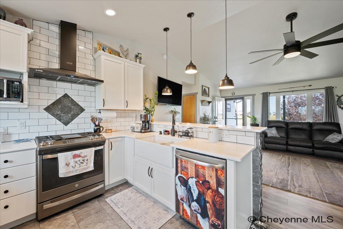 Cheyenne, Wyoming, 82007, United States, 4 Bedrooms Bedrooms, ,3 BathroomsBathrooms,Residential,For Sale,1941950