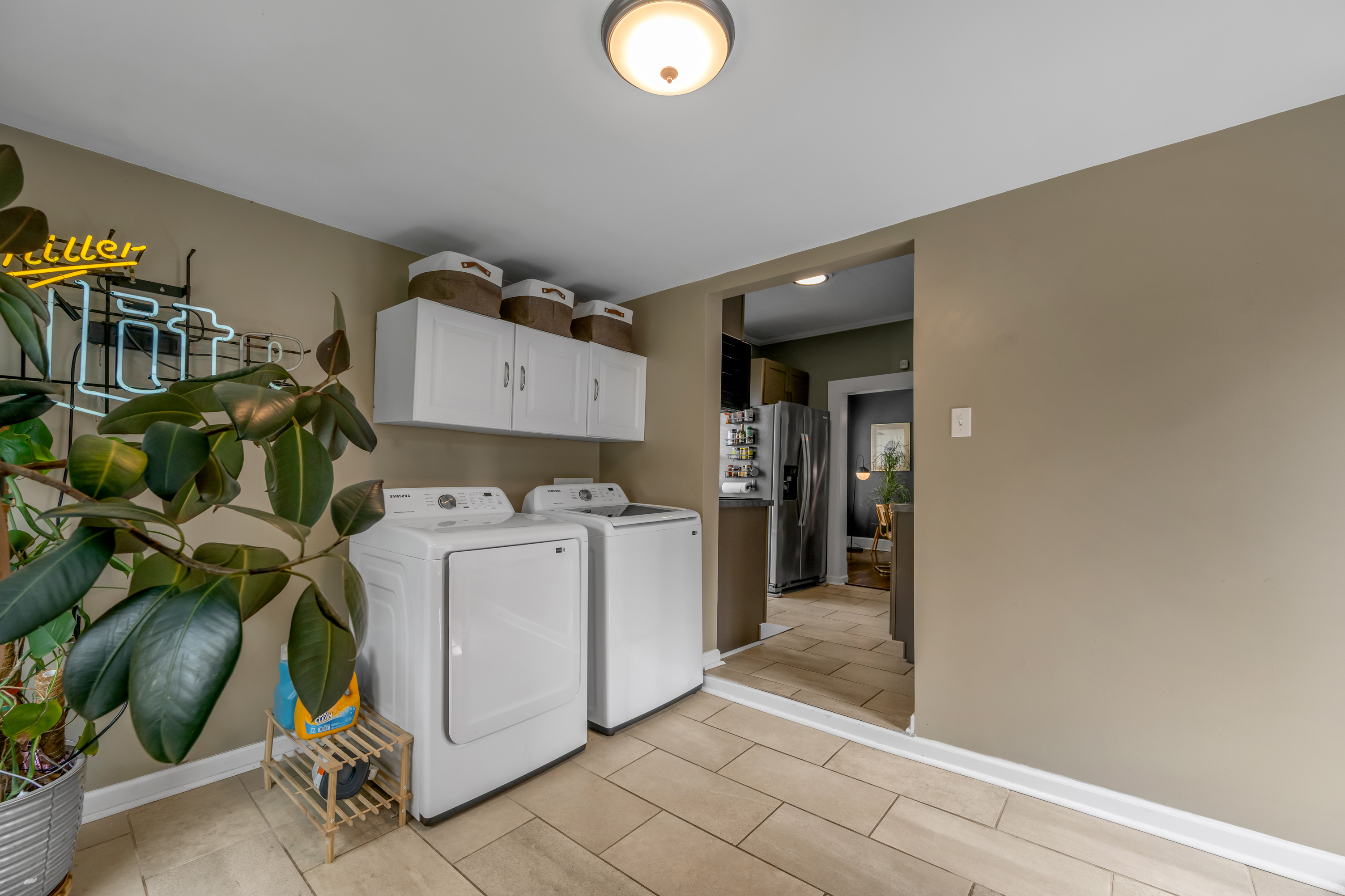  127 Delmont Drive - 物件實景