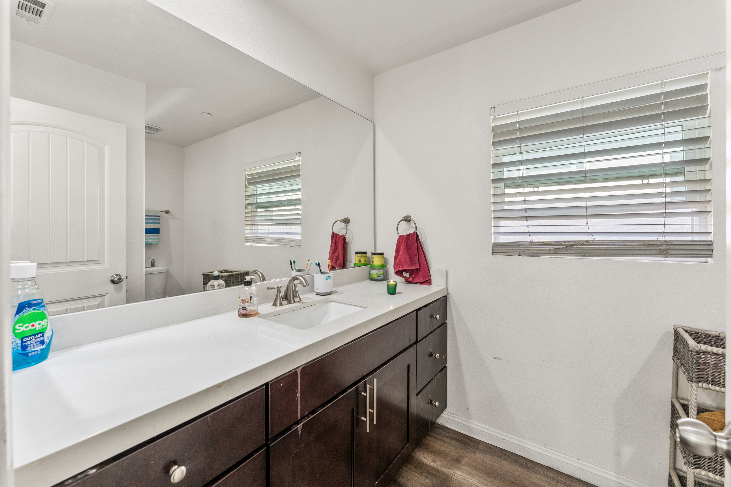 Colton, California, 92324, United States, 4 Bedrooms Bedrooms, ,2 BathroomsBathrooms,Residential,For Sale,2009310