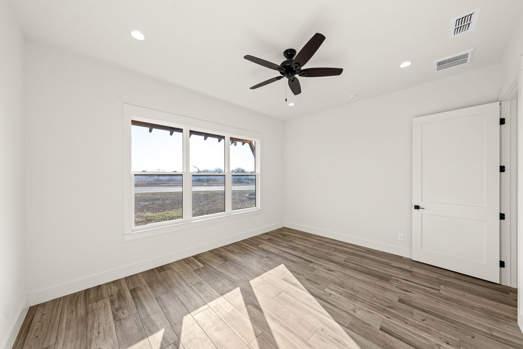 Kerrville, Texas, 78028, United States, 3 Bedrooms Bedrooms, ,3 BathroomsBathrooms,Residential,For Sale,2025103
