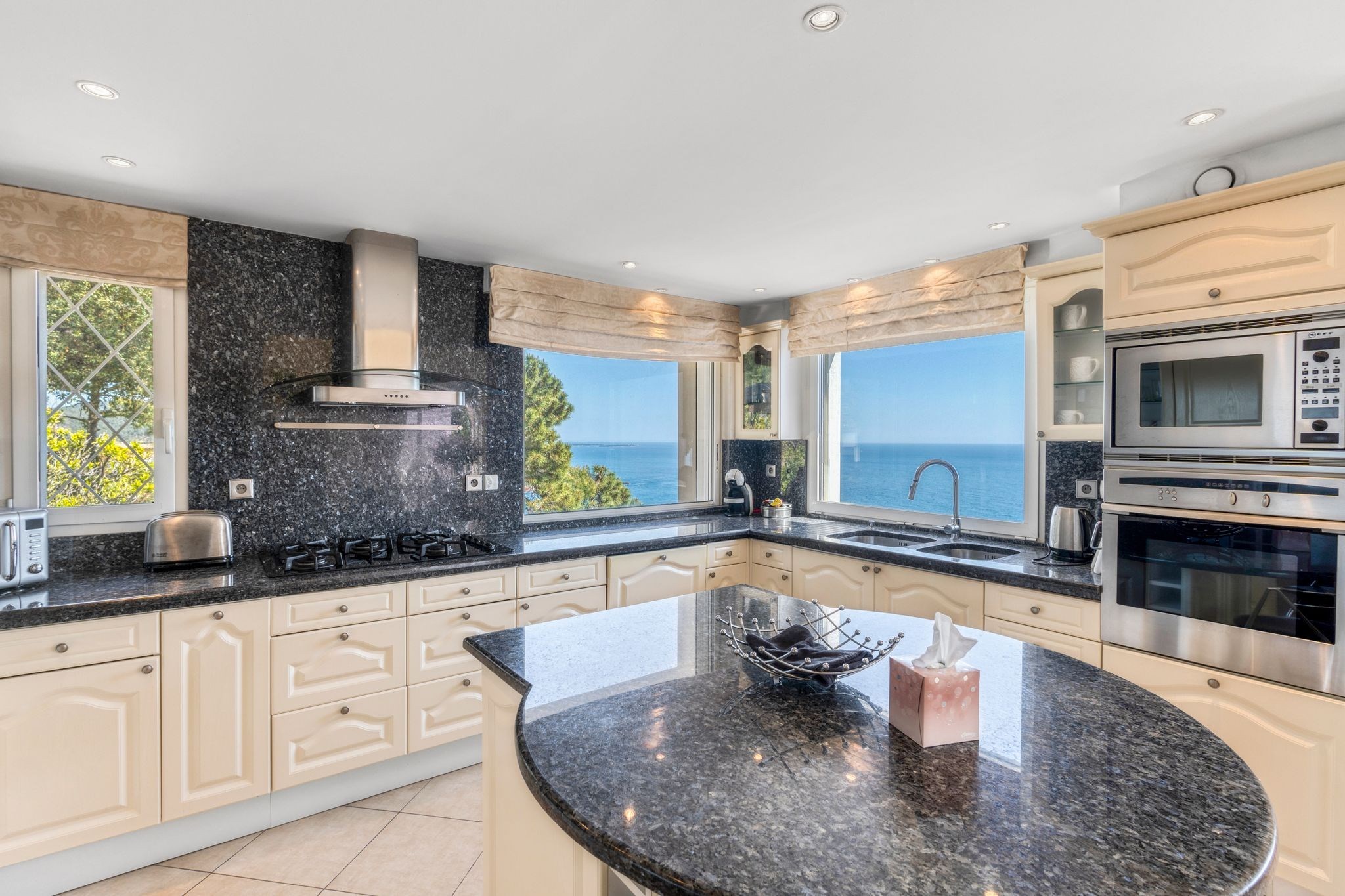  For sale – Elegant villa with panoramic sea and Estérel hills views, Le Trayas - 物件實景