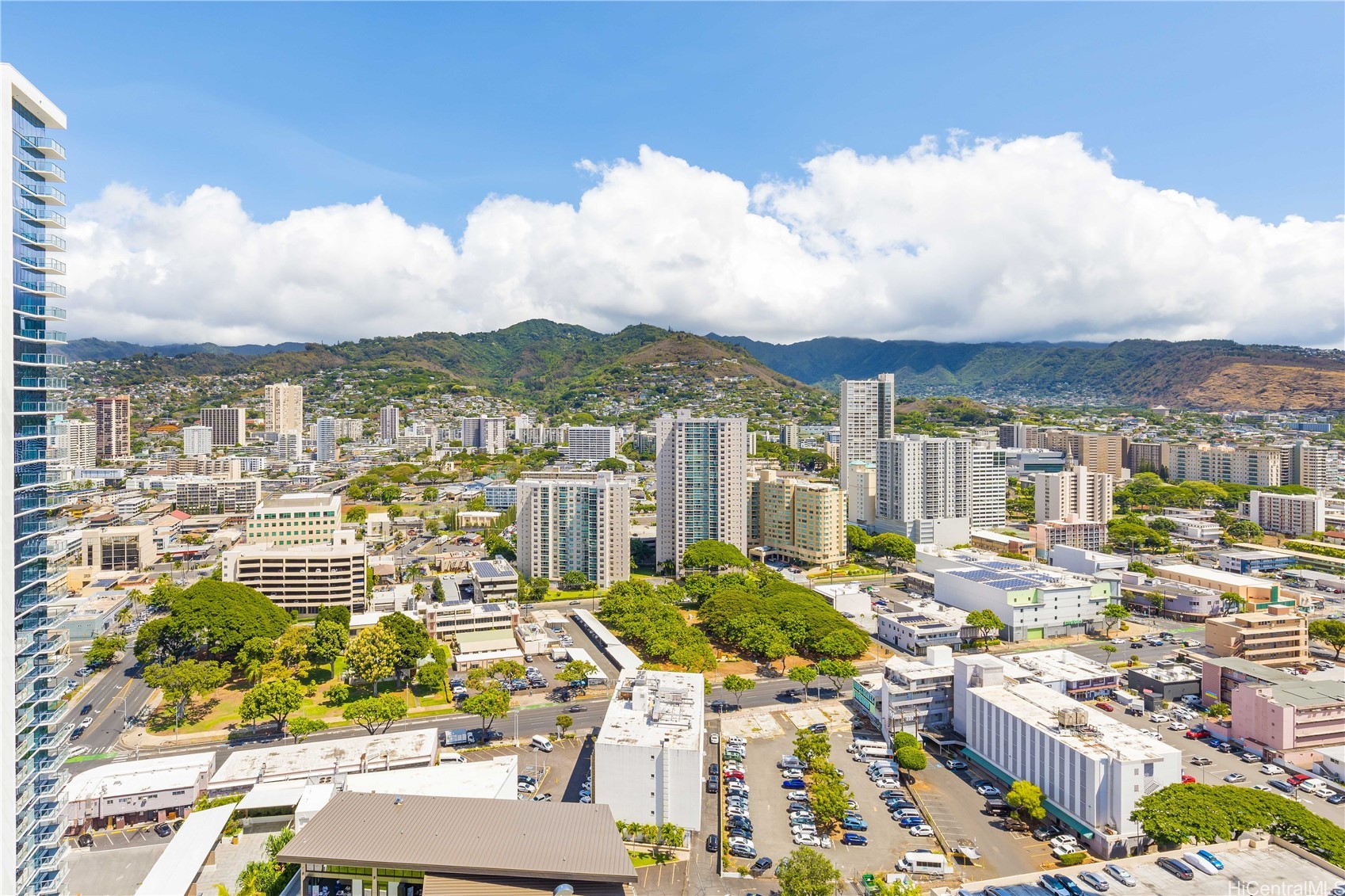Honolulu, Hawaii, 96814, United States, 2 Bedrooms Bedrooms, ,2 BathroomsBathrooms,Residential,For Sale,1960567